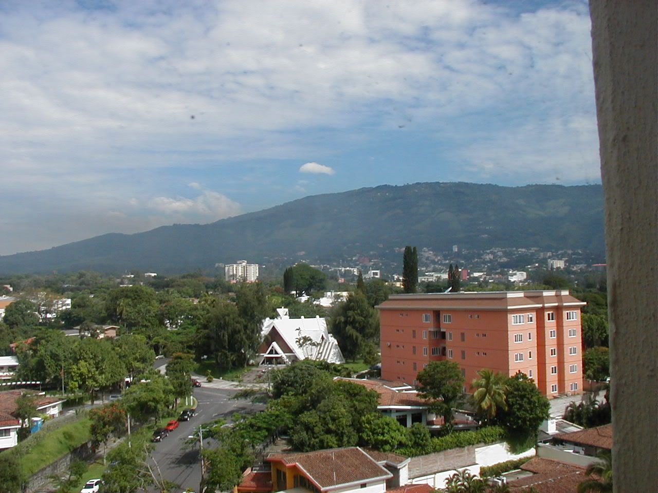 CAPILLA DE LA COLONIA SAN BENITO San Salvador SkyscraperCity Forum